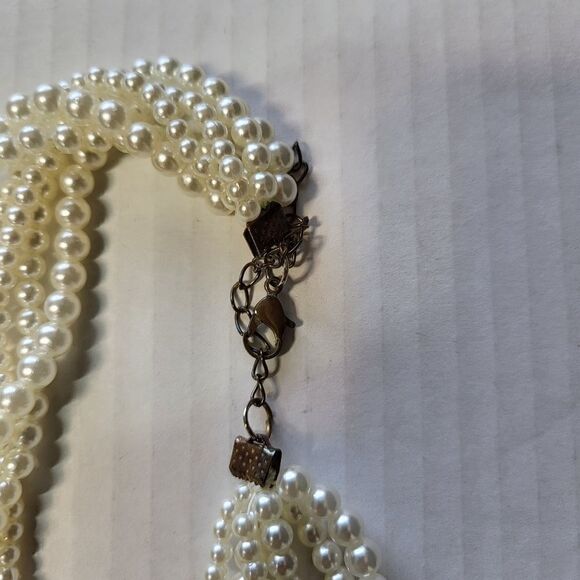 Vintage Six Strand Faux Pearl Necklace With Flowers - Picture 5 of 10